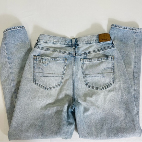 AMERICAN EAGLE OUTFITTERS light washed Mom Jeans light denim blue 4 regular - Picture 3 of 10
